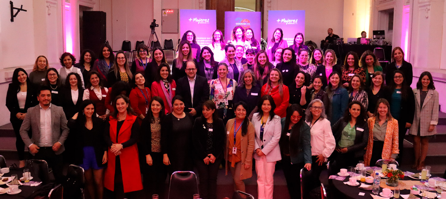 ¿Qué es +Mujeres, Liderazgo en el Sector Público?